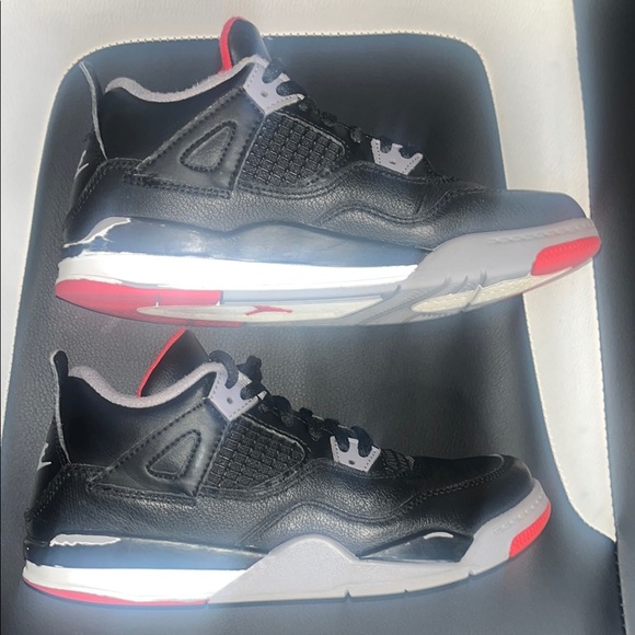 Air Jordan 4 Retro Black and Red Sneakers Pre School Size 3Y - Picture 7 of 17